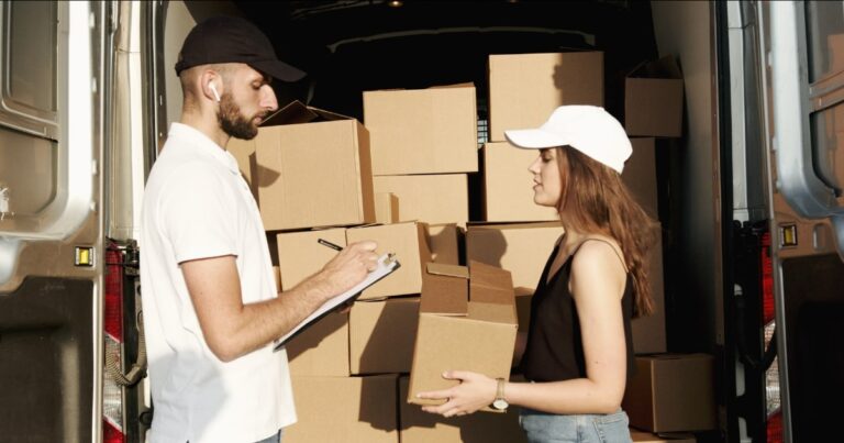 Undgå bøvlet ordrehåndtering med Shopify Shipping